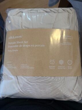 Silk and snow percale sheet set